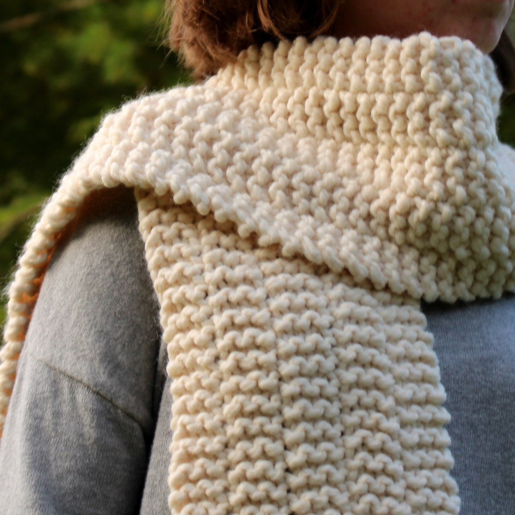 Picture of: Free Scarf Knitting Pattern for Super Bulky Yarn – Easy to Knit