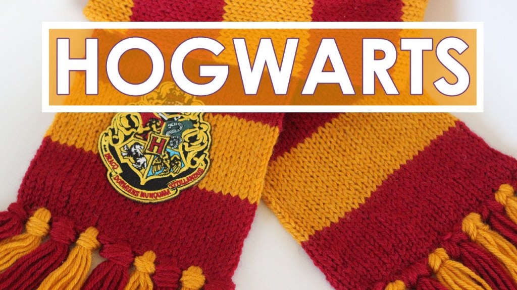 Picture of: How to Knit a Harry Potter Scarf in Gryffindor Colors
